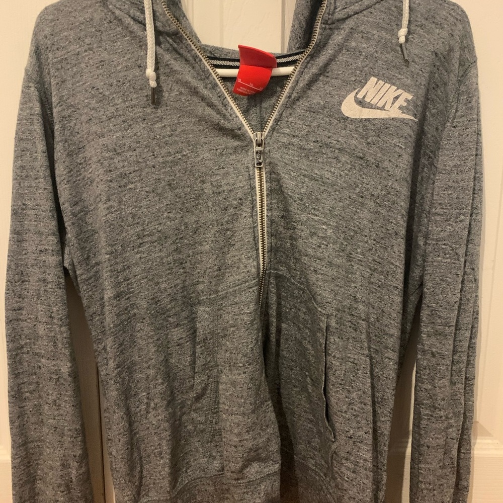 NIKE ZIPUP HOODIE